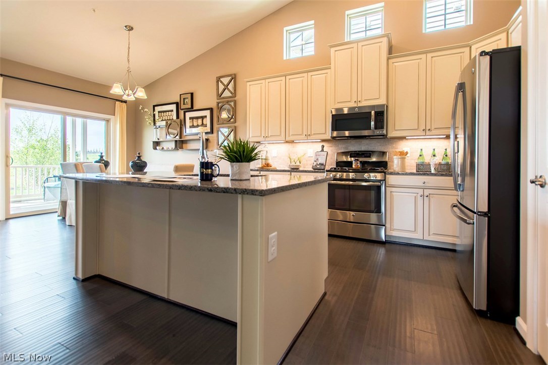 The Villas at Lake Erie Shores - Residential