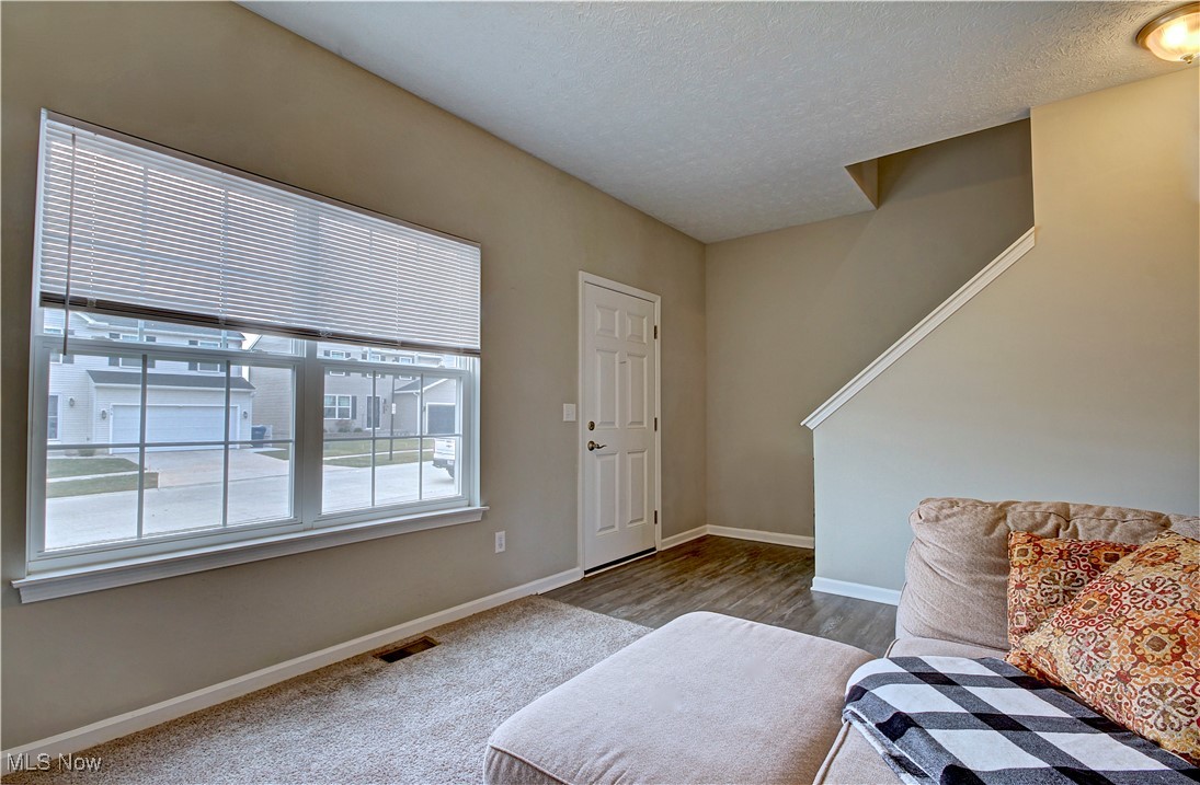 3463 Magnolia Drive, Lorain, Ohio image 3