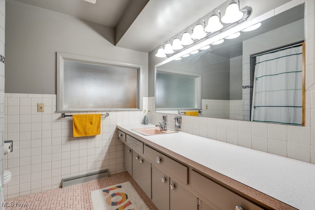 Revere Vill Sub - Residential