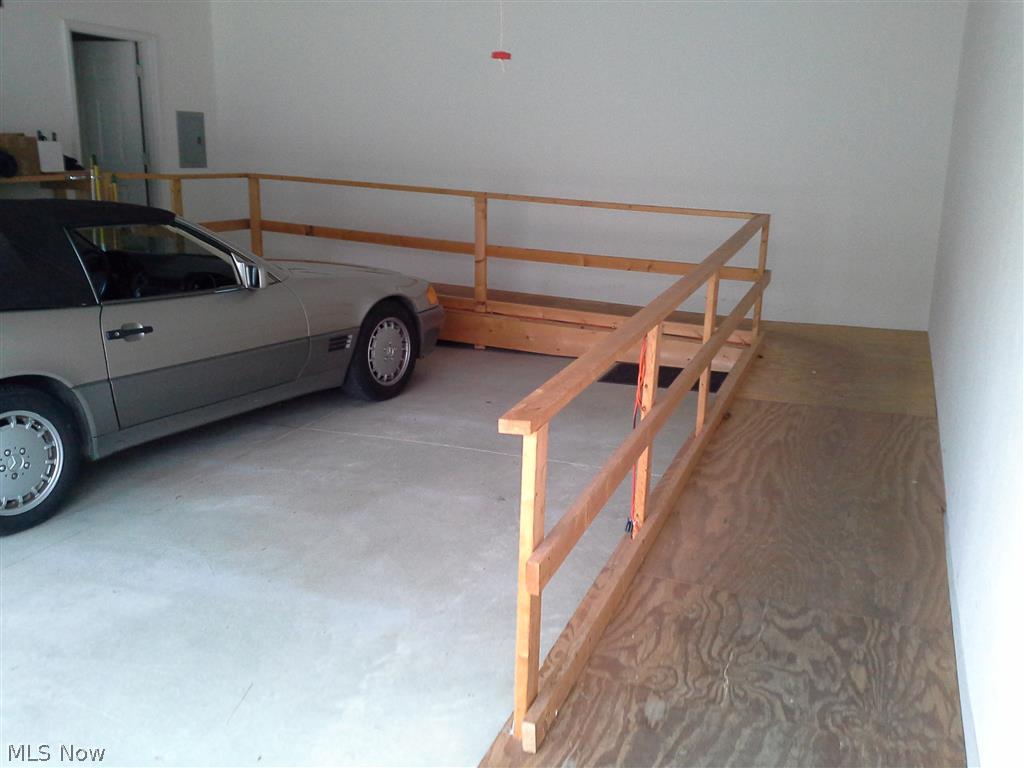 Cambridge of the Creek - Residential