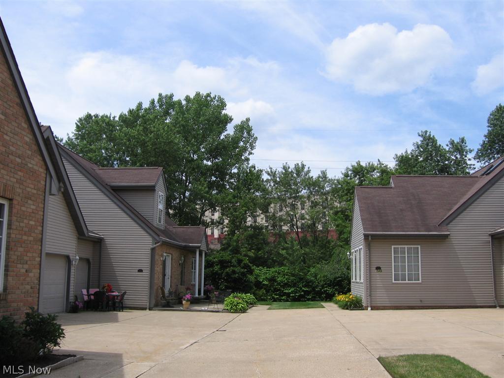 Cambridge of the Creek - Residential