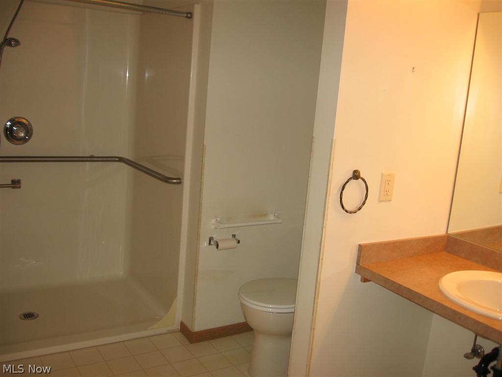 Cambridge of the Creek - Residential