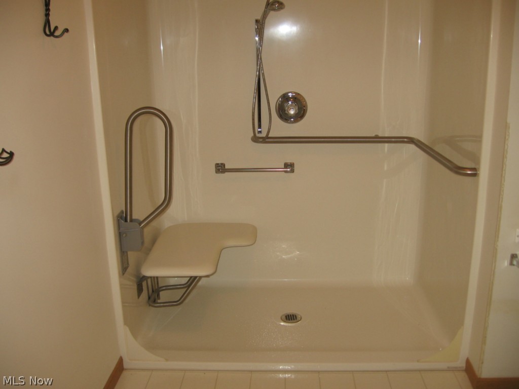 Cambridge of the Creek - Residential