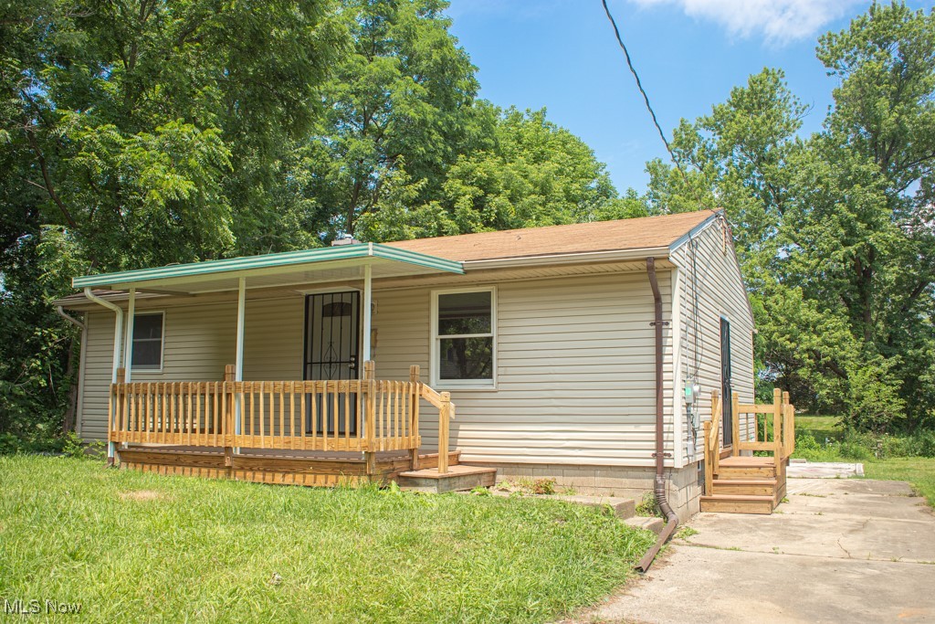 2208 Cherry Hill Avenue, Youngstown, Ohio image 1