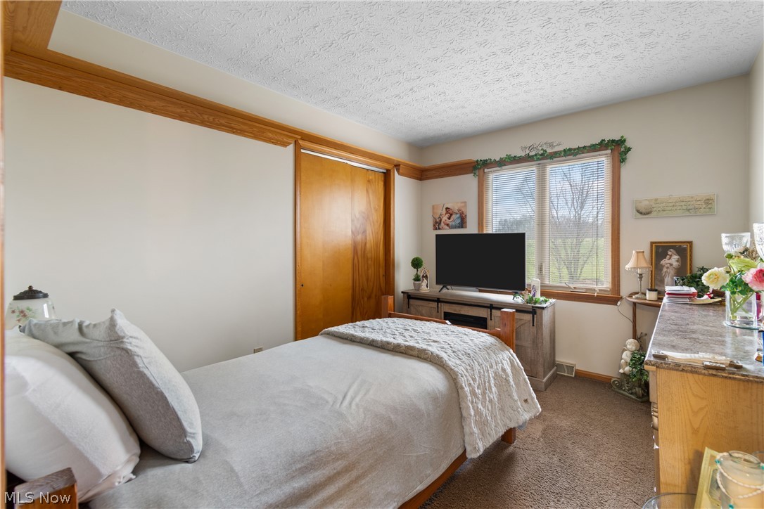 Green Sec 32 - Residential Income