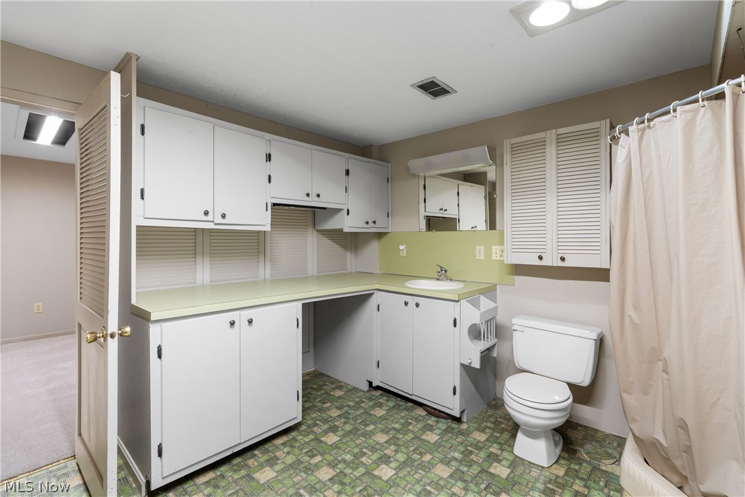 Green Sec 32 - Residential Income