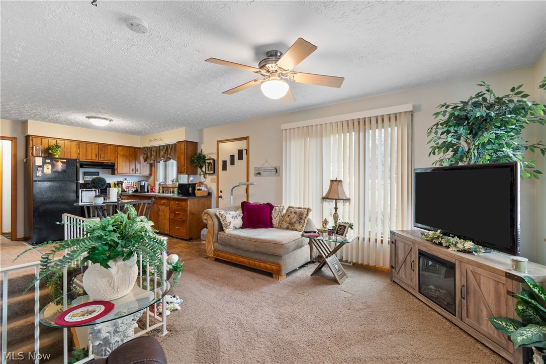 Green Sec 32 - Residential Income