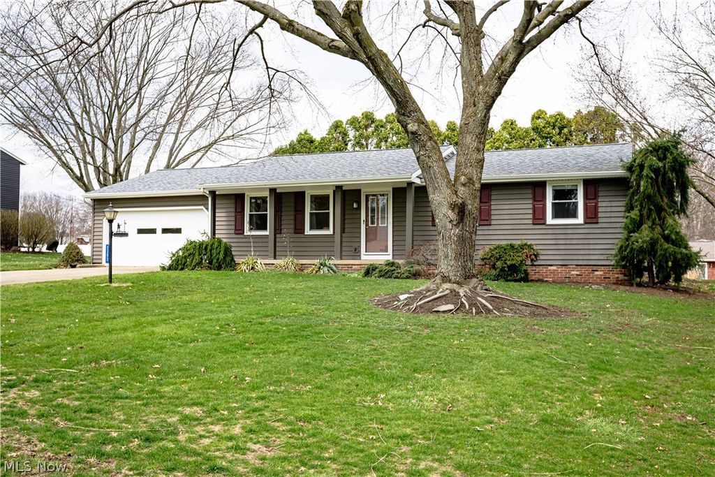 Photo of 5383 Vermouth Street NW, North Canton, OH 44720 (MLS # 5198327)