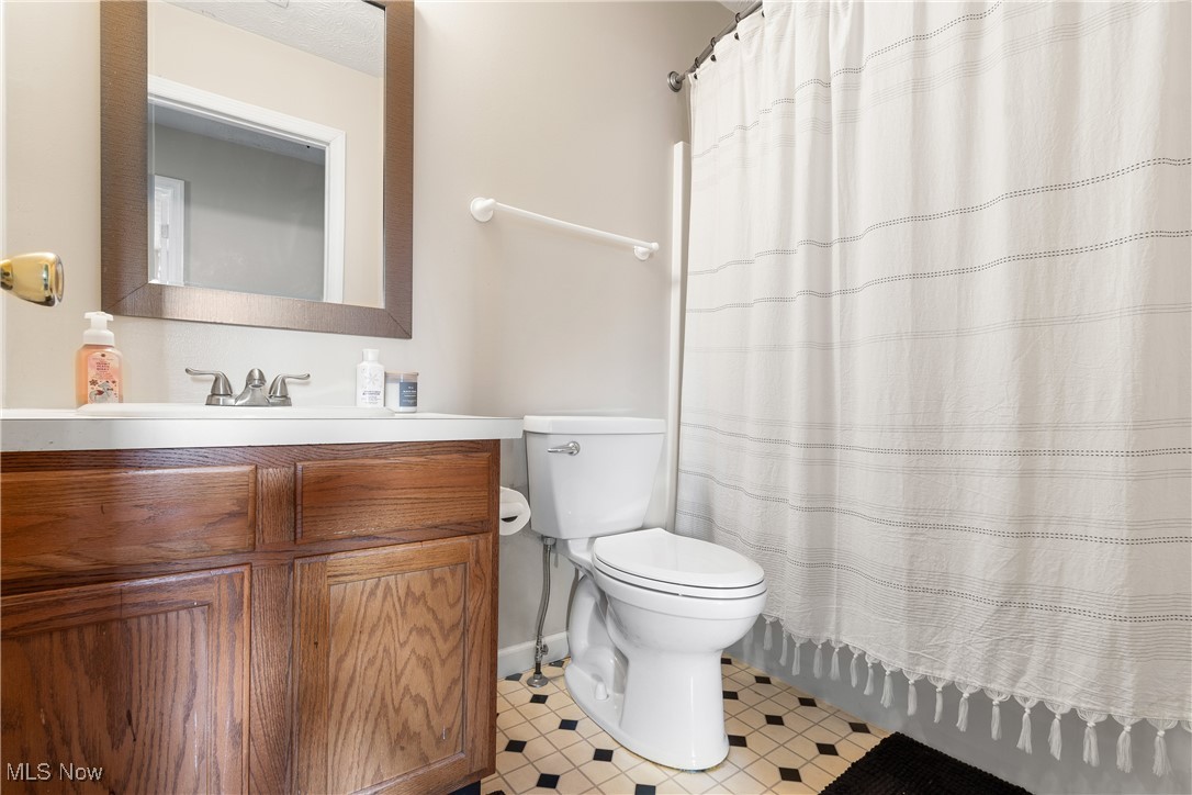 4805 Parwich Circle, Canton, Ohio image 19