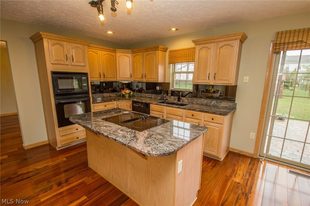 Arbor Acres - Residential