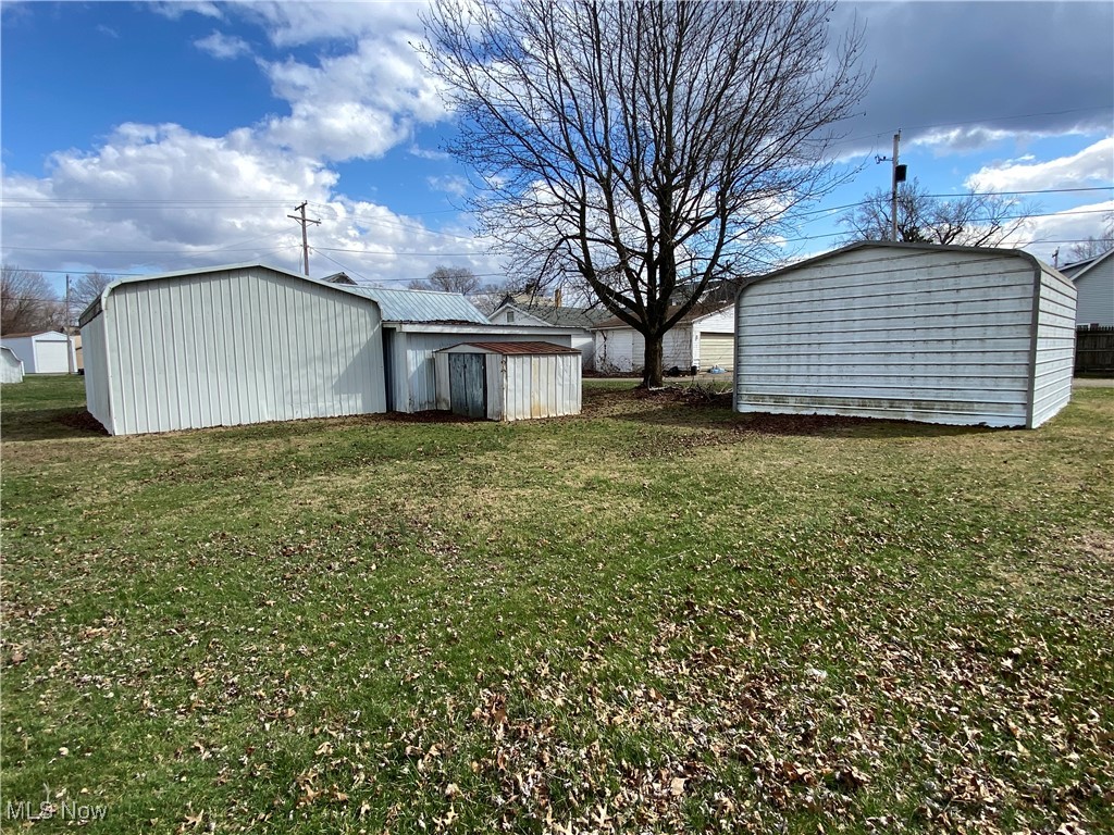 Sinclair Street, Newcomerstown, Ohio image 12