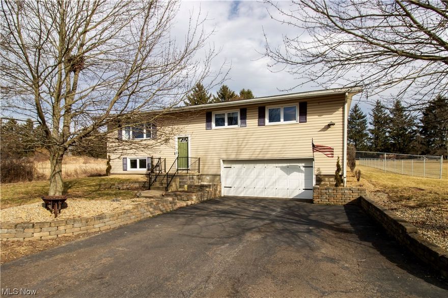 I would like to introduce you to this charming 3-bedroom bi-level home on a spacious 1.010 acre lot. You will enjoy cooking in the update kitchen looking out in your large fenced in back yard.  Steps off the eat-in kitchen is a newer deck that also looks out over your spacious yard.   The fenced in yard does add a touch of freedom.  Inside, in addition to the eat-in kitchen you will find 3 bedrooms on the main floor, full bath and a cozy living room.  The lower level you will find a nice family room laundry and bathroom.  Garage is attached to the basement and walks into the lower level of the home.   Quick access to shopping, schools, medical and main roads and highways.



PLEASE USE EASY OFFER LINK TO SUMBIT OFFERS