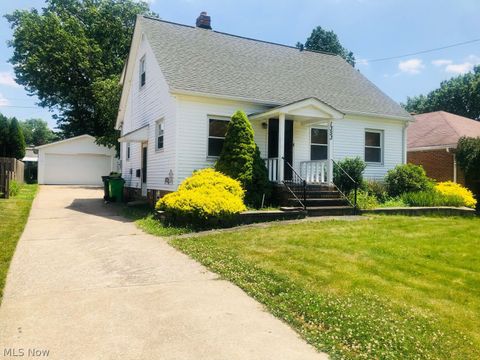 Photo for 1353 Summit Drive