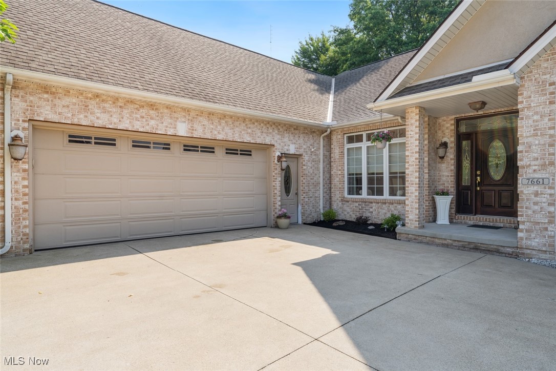 7661 Quail Hollow Drive