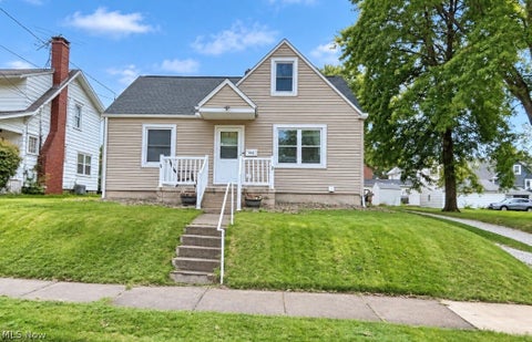 Photo of 681 Mcgrath Street, Alliance, OH 44601 (MLS # 5246222)