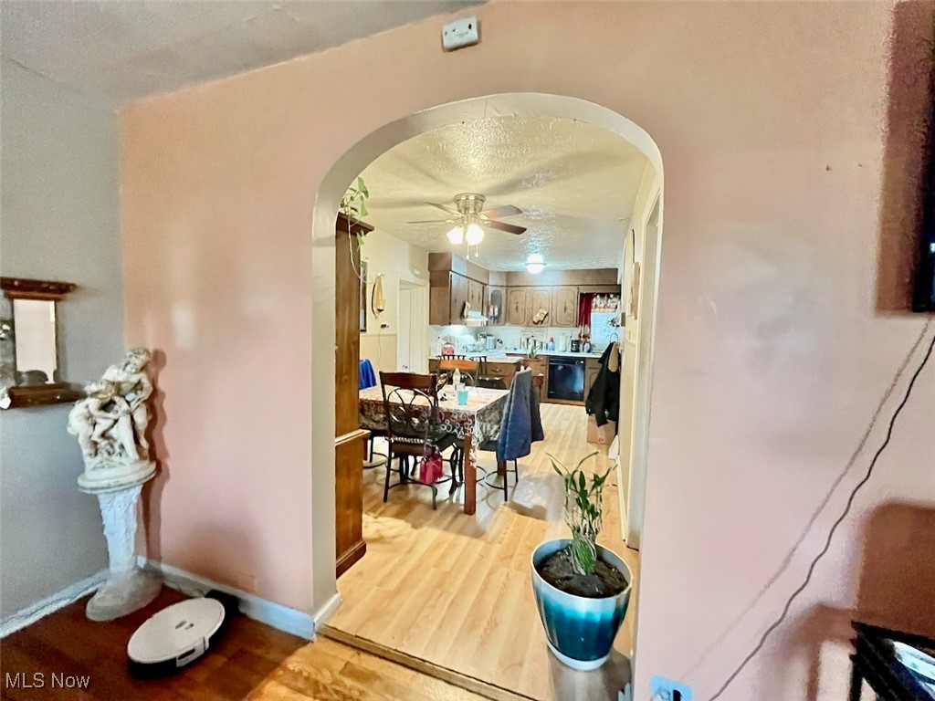 5717 Archmere Avenue, Cleveland, Ohio image 9