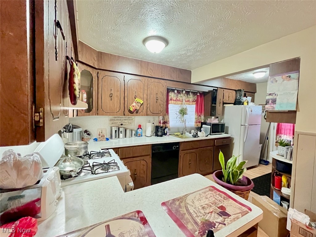 5717 Archmere Avenue, Cleveland, Ohio image 6