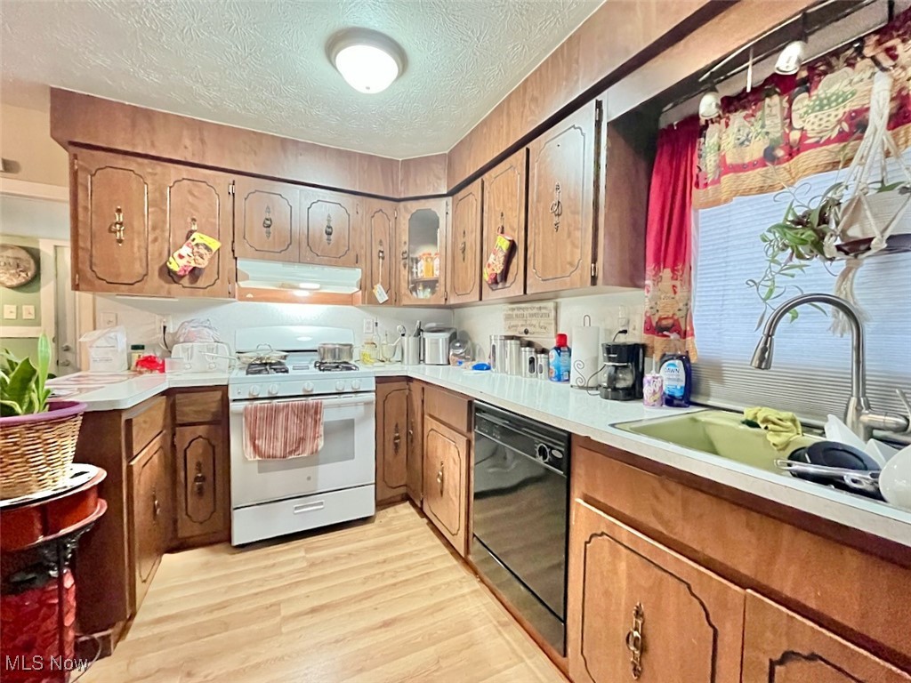 5717 Archmere Avenue, Cleveland, Ohio image 3
