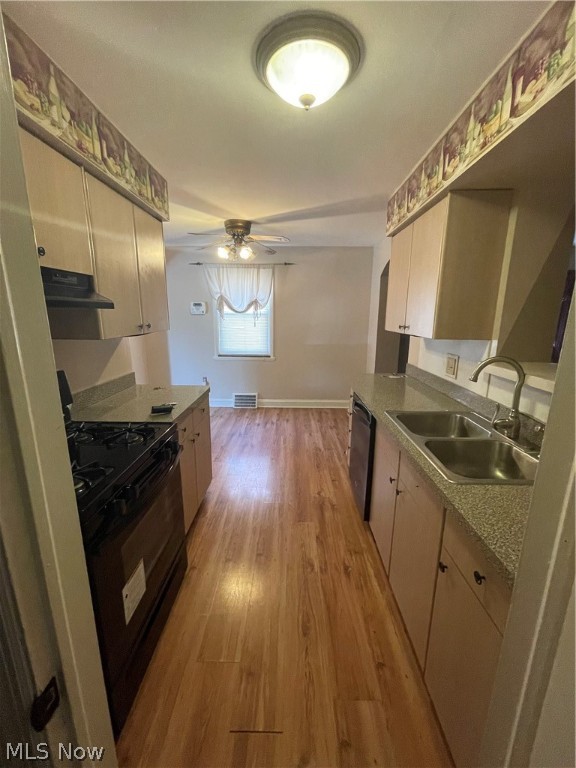 Knickerbocker Land Companys E - Residential Lease