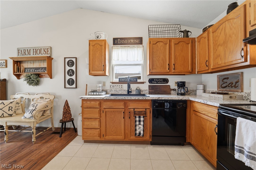 Geneva-on-the-Lake Village - Residential