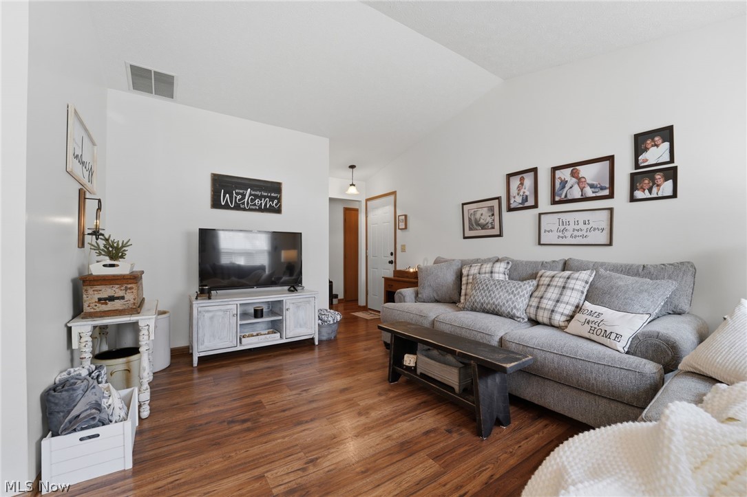 Geneva-on-the-Lake Village - Residential