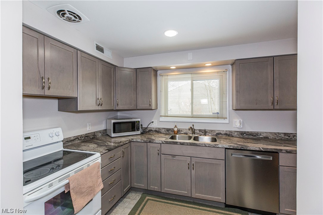 Cuya Manor Sub - Residential