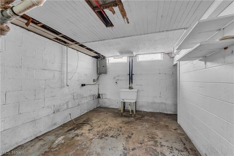 Tiny photo for 15902 Maplewood Avenue, Maple Heights, OH 44137 (MLS # 5224827)