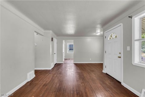Tiny photo for 15902 Maplewood Avenue, Maple Heights, OH 44137 (MLS # 5224827)