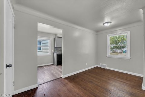 Tiny photo for 15902 Maplewood Avenue, Maple Heights, OH 44137 (MLS # 5224827)