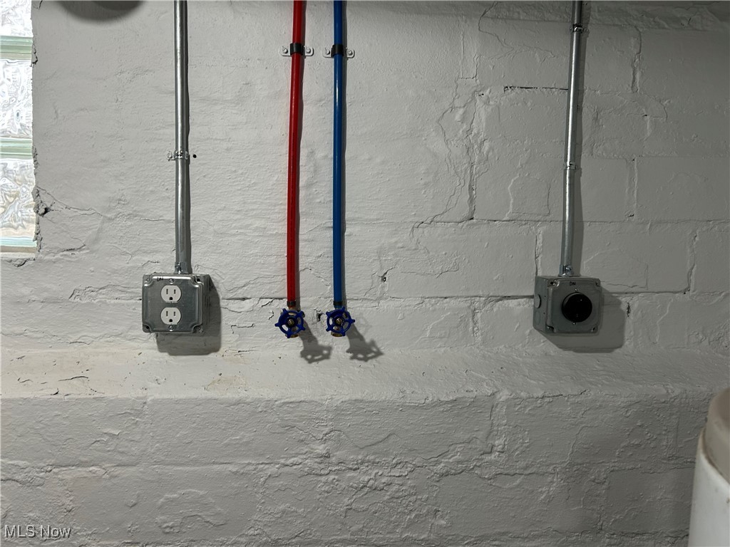 Rose - Residential Lease