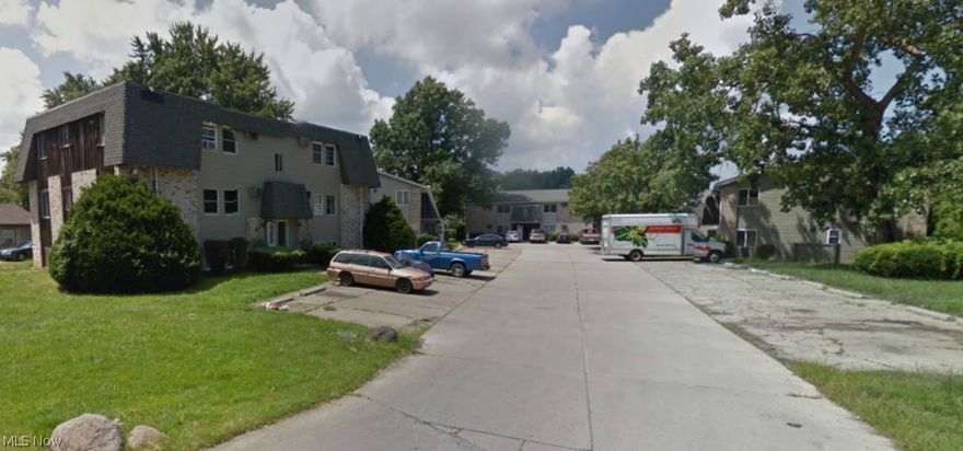 21 x 2 BR, rent $570, and 1 x 1 BR, rent $425. Central heat, A/C wall, parking
