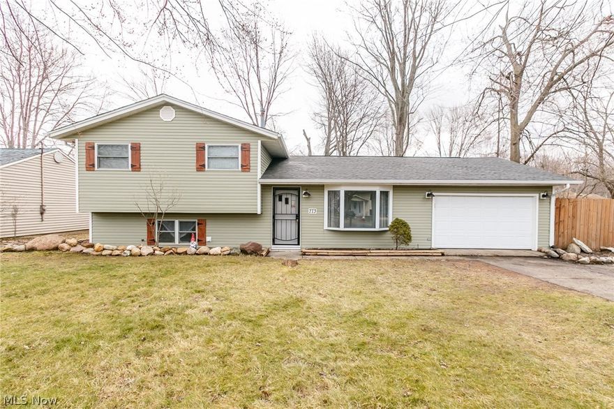 Move right in! If updates are what you're looking for then you have found the right home! This 3 bedroom, 1.5 bath home sits on a fully fenced in lot with a side lot that is vacant and non-buildable. From bathroom remodels, to new floors, new roof and gutters and beautiful vinyl siding there truly is nothing left to do. The list of upgrades is endless. Home warranty offered. A must see for anyone looking for a fully remodeled home.