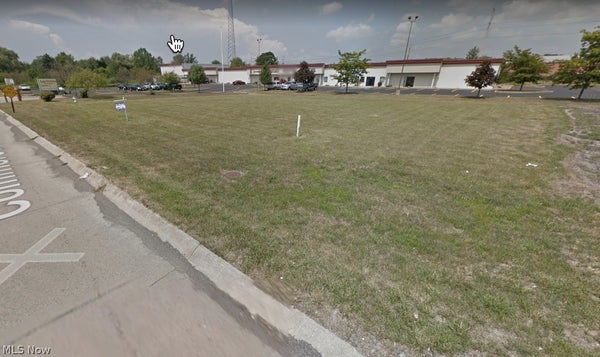 S MAIN ST, HUBBARD, OH 44425 - Image b9ff2b8d614c9bded1f4c6df933b2c9b/3433503710