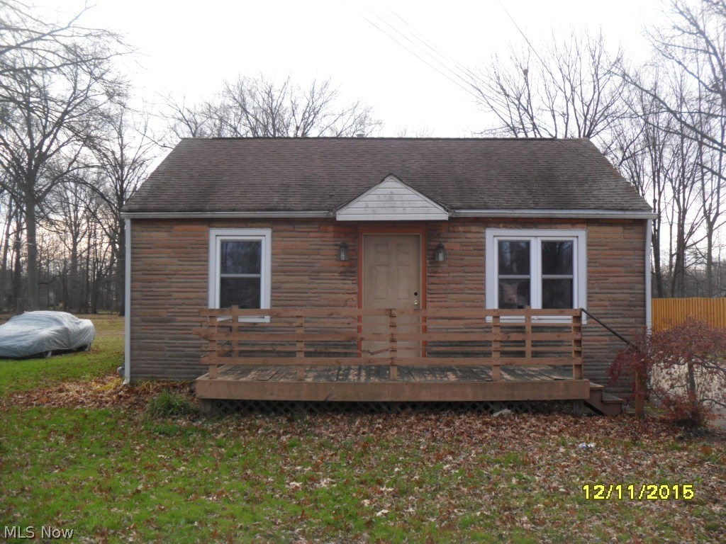 Large unique ranch style home with 3 bedrooms 3 full bathrooms and 2,076 square feet of living space. This property is larger than appears from the exterior. Offers a nice large lot that is almost 1/2 an acre. Great location with easy access to highway. Make an offer today.