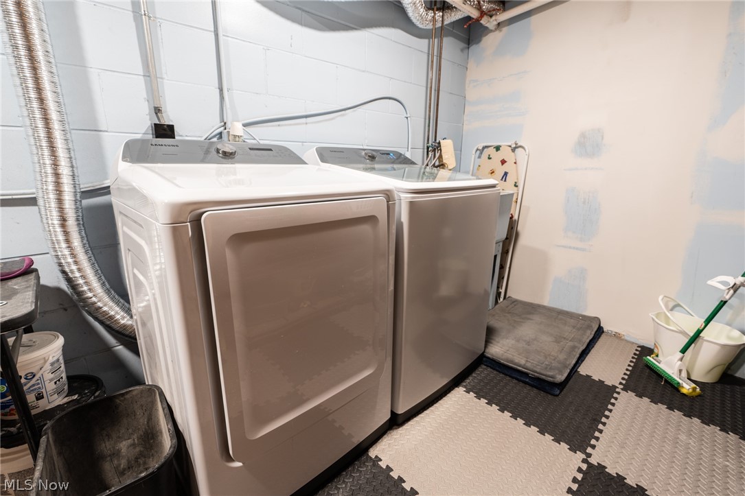 Lake Plaza - Residential