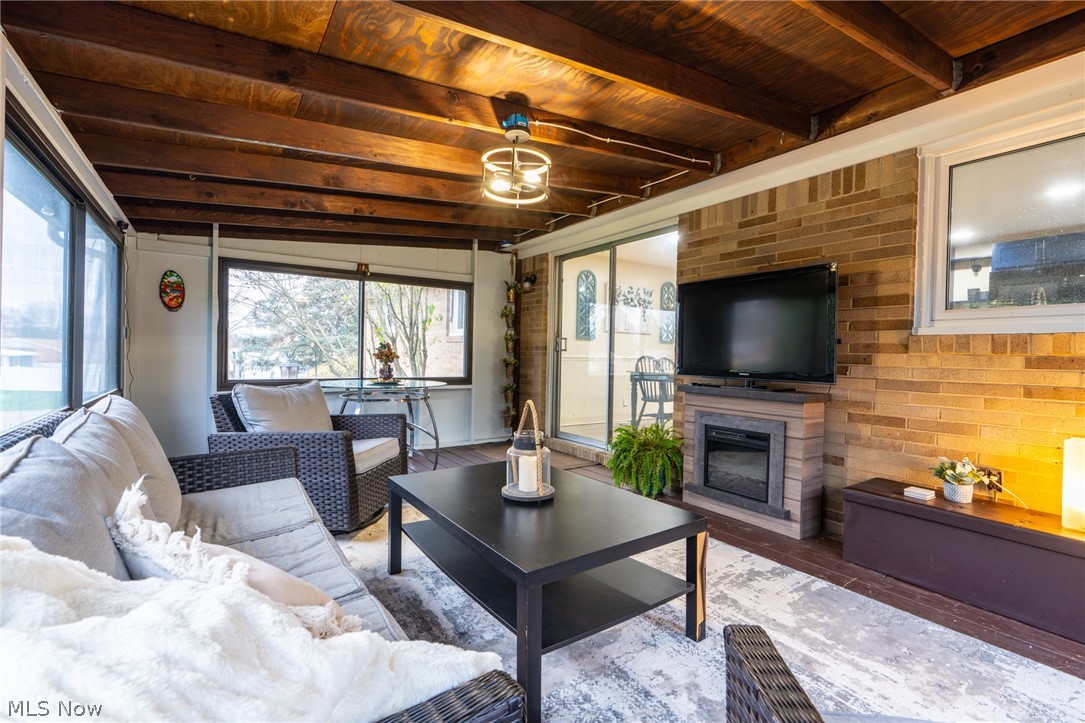 Lake Plaza - Residential