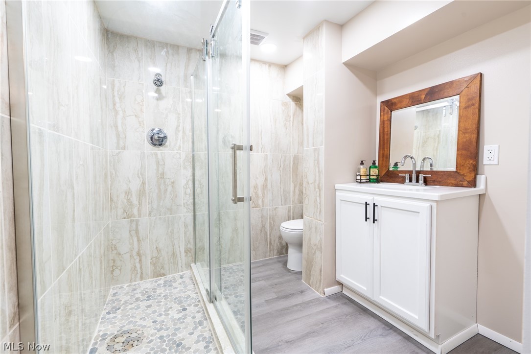 Lake Plaza - Residential