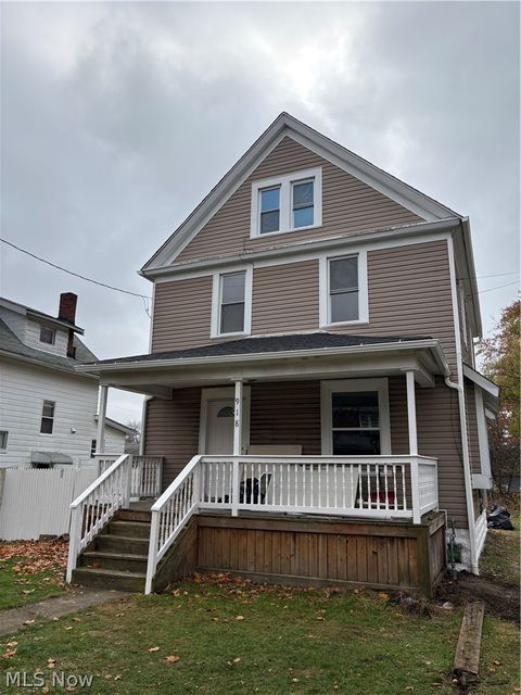 Photo of 918 Lovers Lane, Akron, OH 44306 (MLS # 5187655)