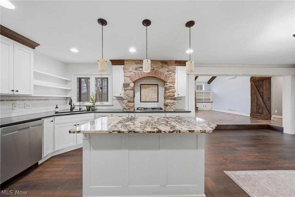 Photo of 5014 East Boulevard NW, Canton, OH 44718 (MLS # 5178431)