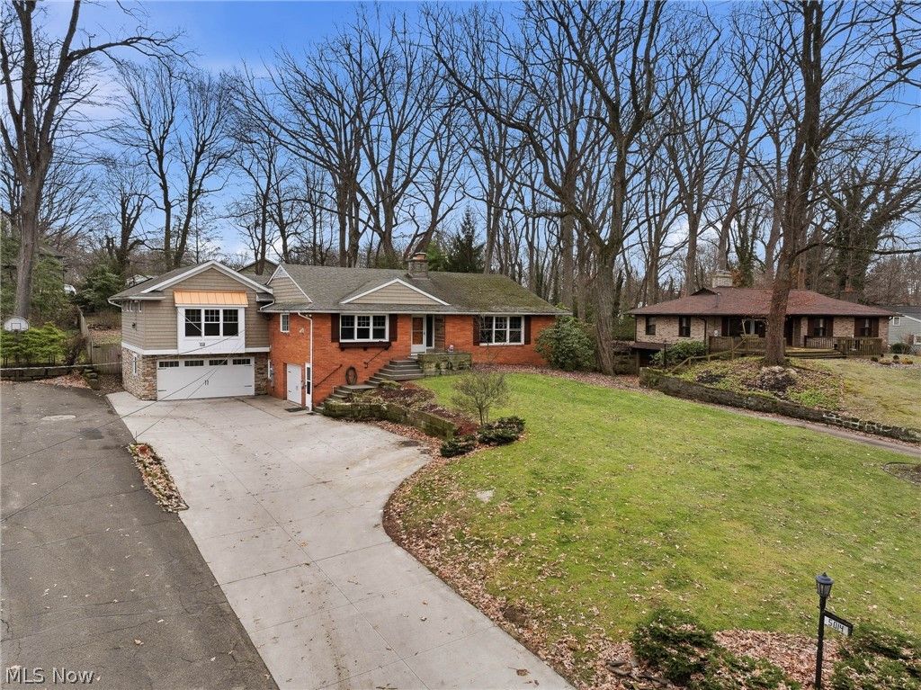 Photo of 5014 East Boulevard NW, Canton, OH 44718 (MLS # 5178431)