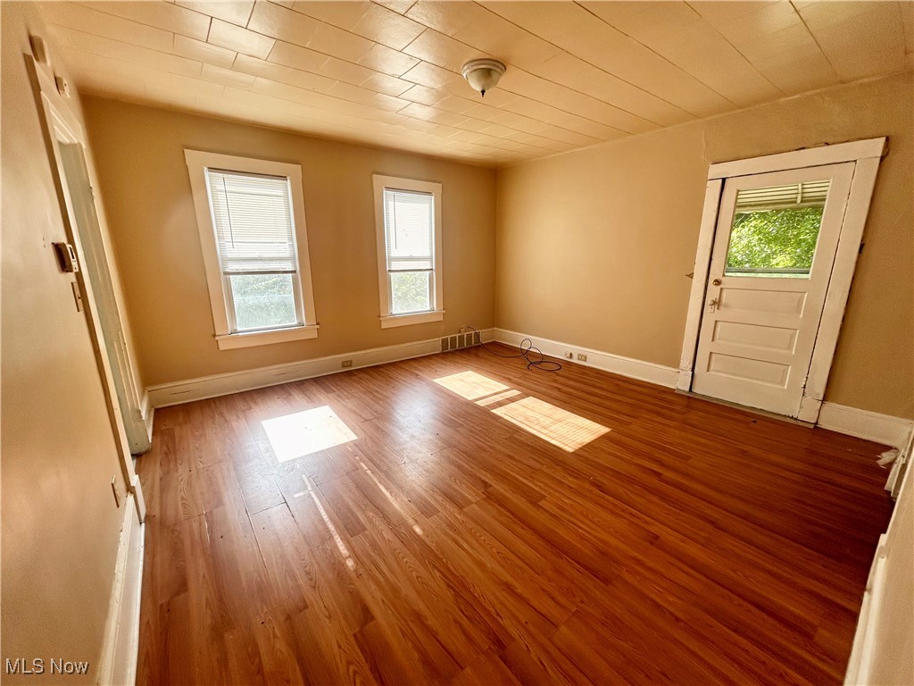 Cleveland Heights, Ohio 44105, United States, 2 Bedrooms Bedrooms, ,1 BathroomBathrooms,Residential,Active,157972