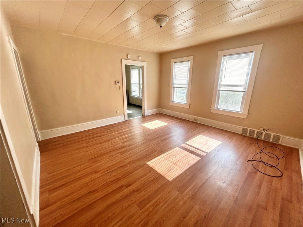 Cleveland Heights, Ohio 44105, United States, 2 Bedrooms Bedrooms, ,1 BathroomBathrooms,Residential,Active,157972