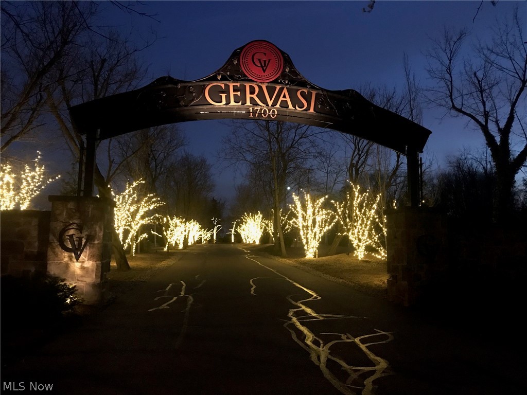 Canton - Commercial Sale