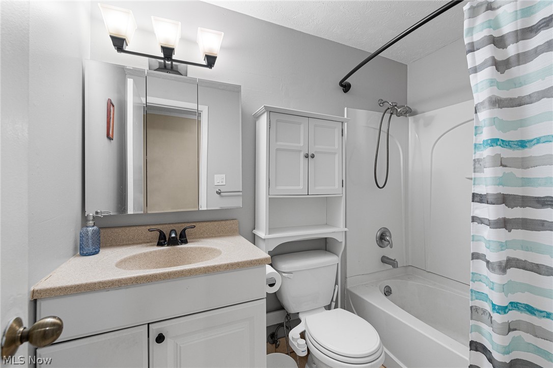 Carlyle Condo - Residential