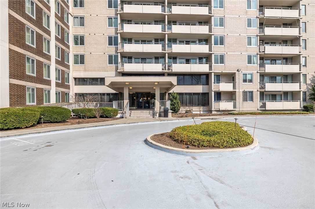 Carlyle Condo - Residential