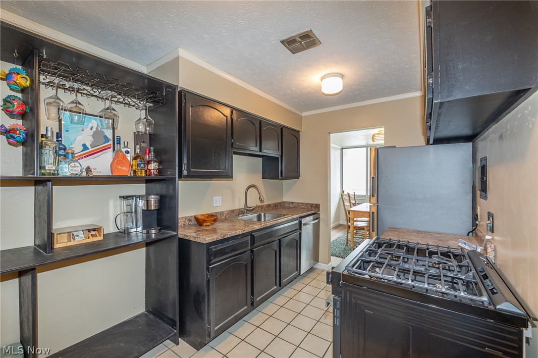 Carlyle Condo - Residential