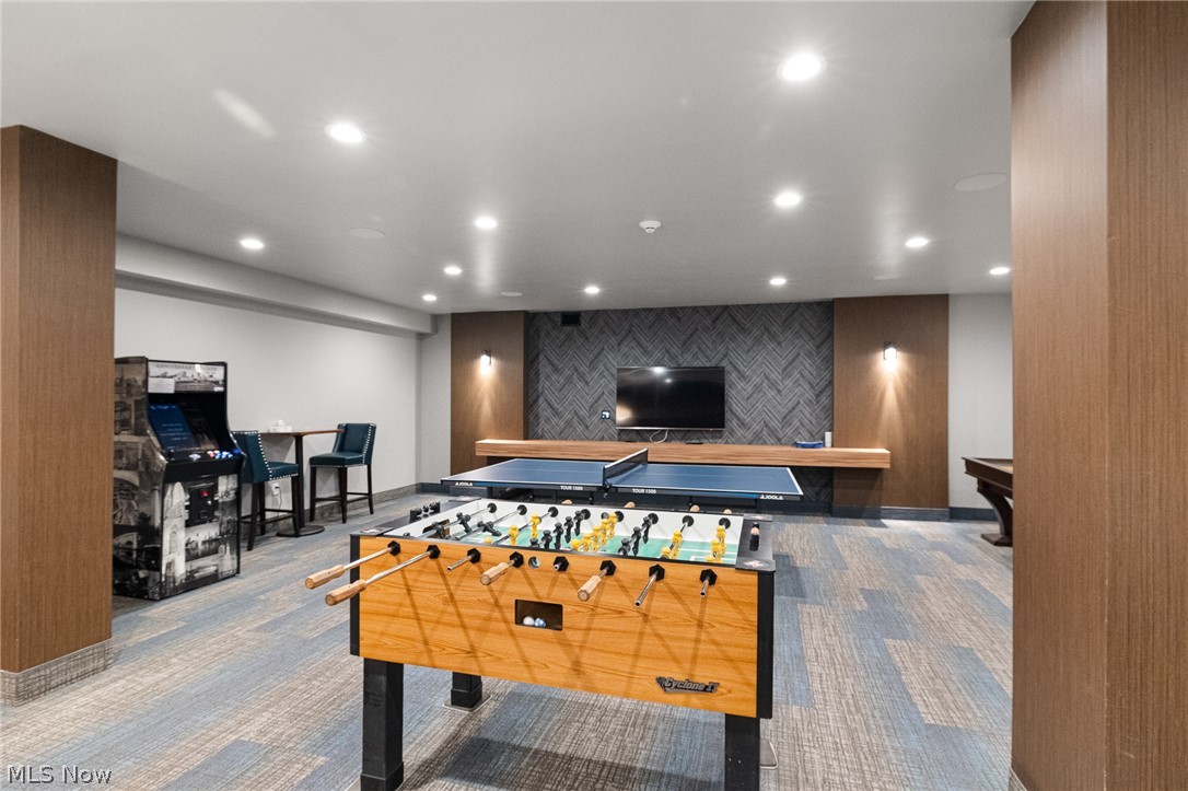 Carlyle Condo - Residential