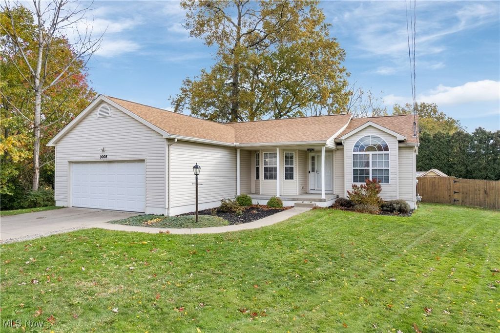 Photo of 3008 Mount Pleasant Street NW, North Canton, OH 44720 (MLS # 5168742)