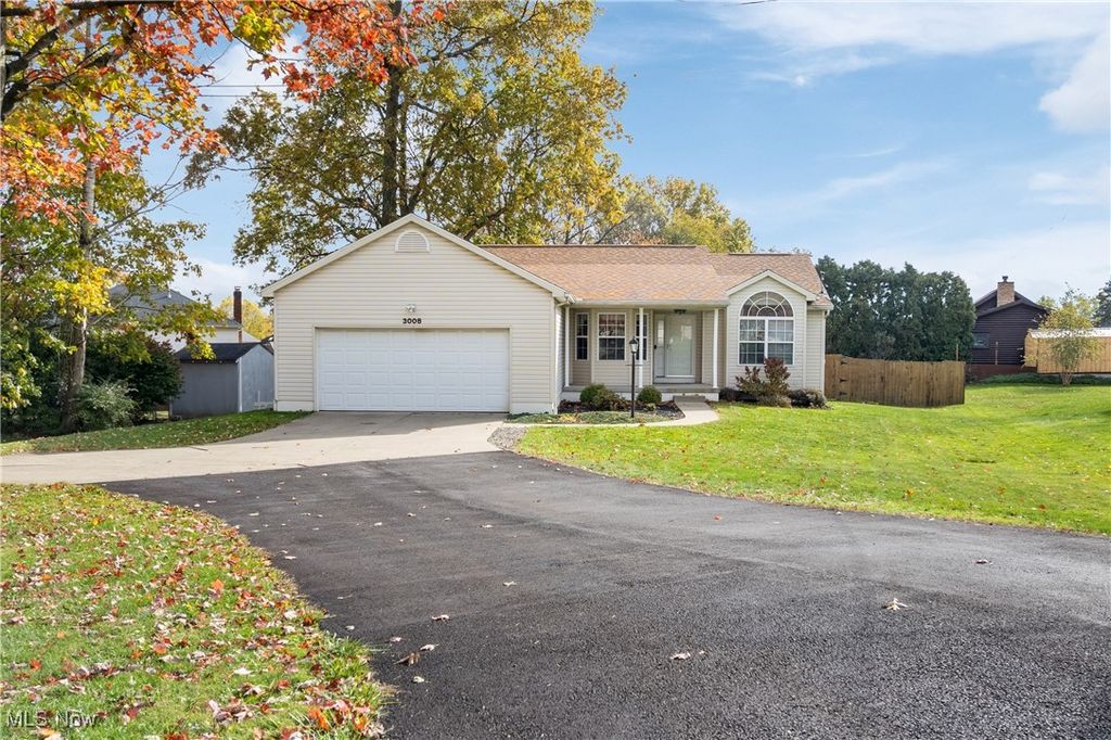 Photo of 3008 Mount Pleasant Street NW, North Canton, OH 44720 (MLS # 5168742)