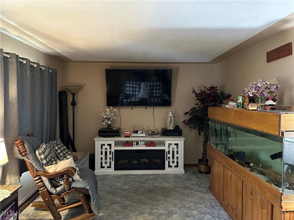 Photo of 1519 Maine Avenue, Lorain, OH 44052 (MLS # 5168712)